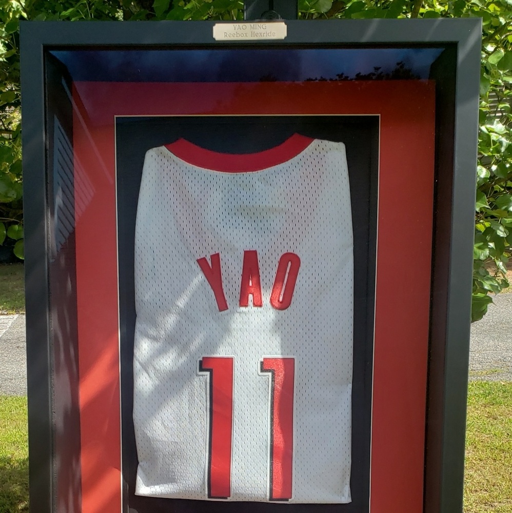 Frame Yao Ming Reebox Hexride w/3 Upper Deck cards